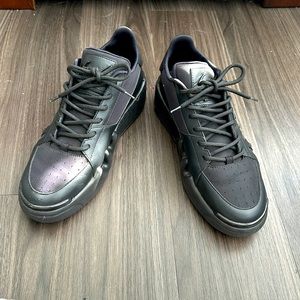 Men’s Giuseppe Zanotti Talon Tonal Low Size 9 (42)